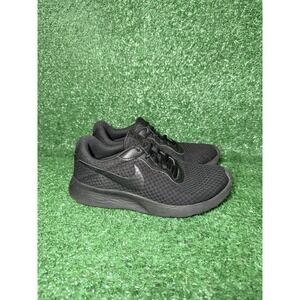 Nike Shoes Womens Size 6 Tanjun Black Comfort Casual Running Sneakers DJ6257-002